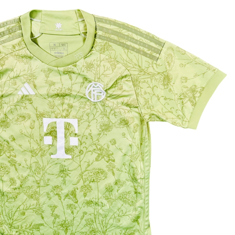 Adidas FC Bayern Munich 2023 Wiesn Oktoberfest Soccer Jersey Mens M Green Floral
